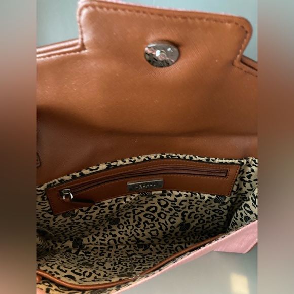 Modalu London Pink Clutch Purse NWT👛 - Picture 3 of 3